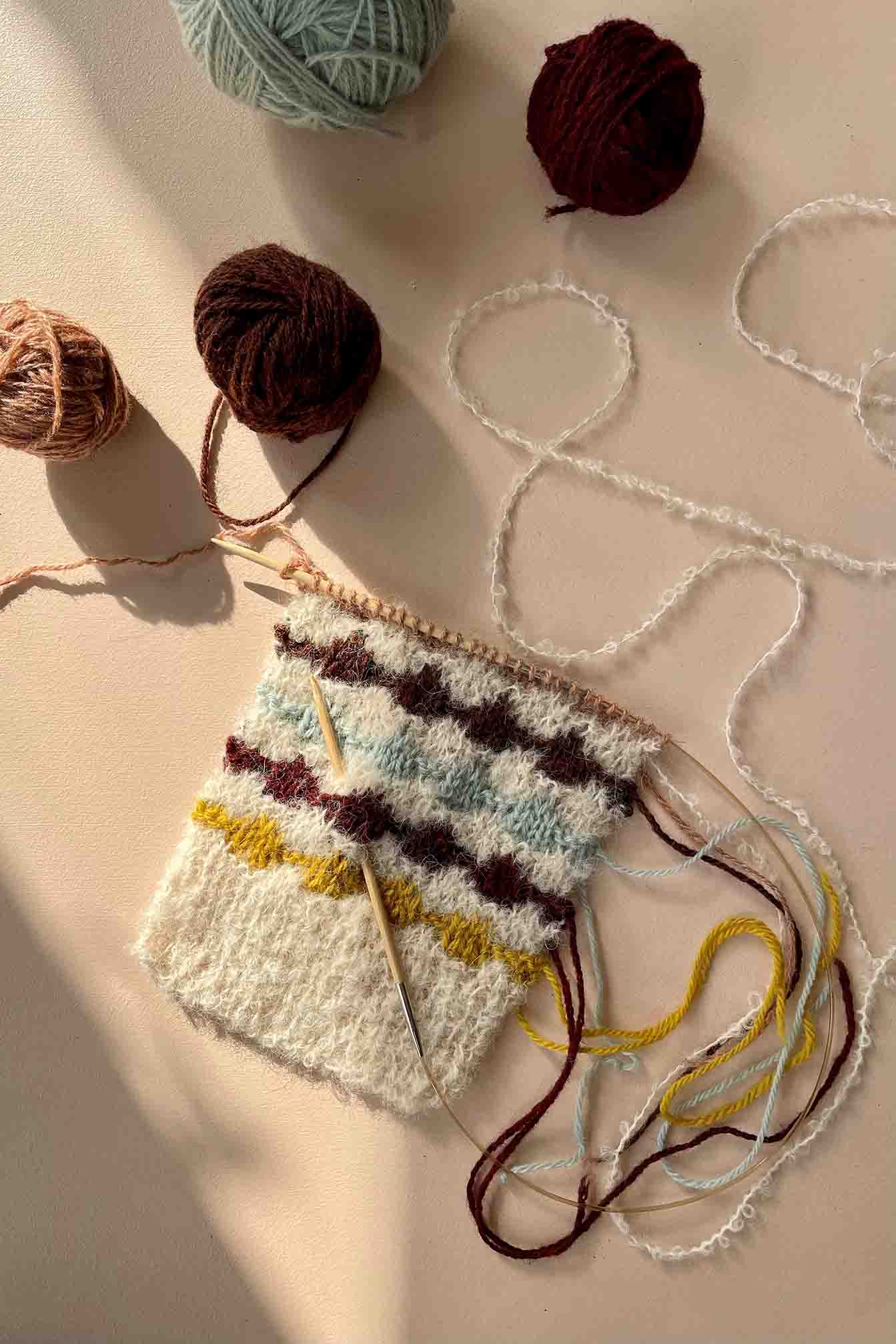 Isager Gunta cowl kit tricot snood col