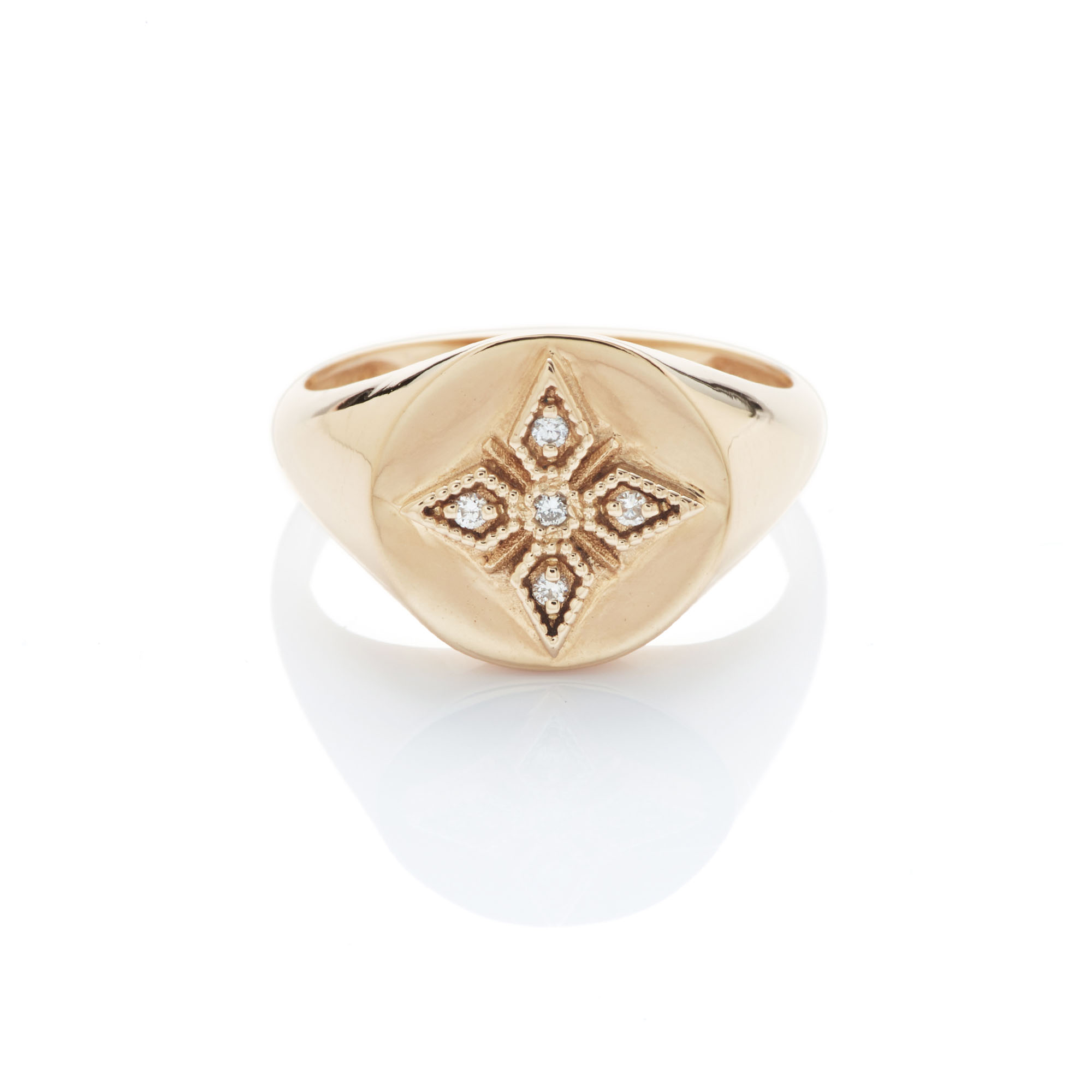 Angèle Brousse Saintes chevalière croix or jaune 14 carats