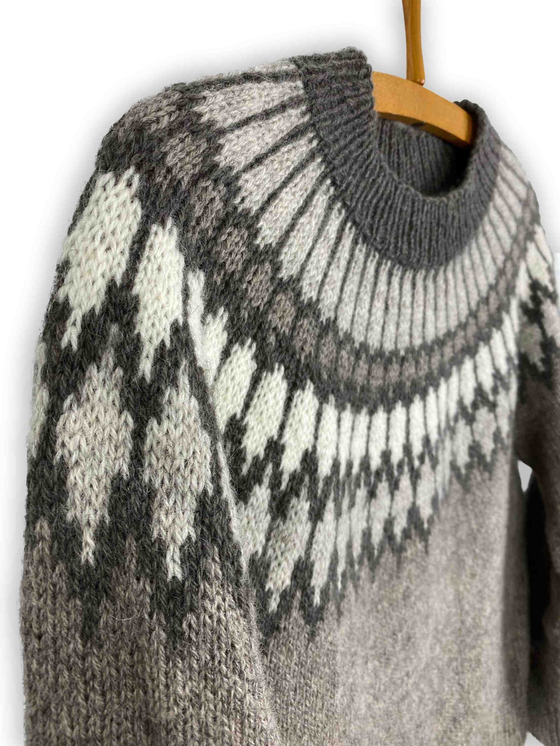 Isager Agnes jumper kit tricot pull 88 euros laine