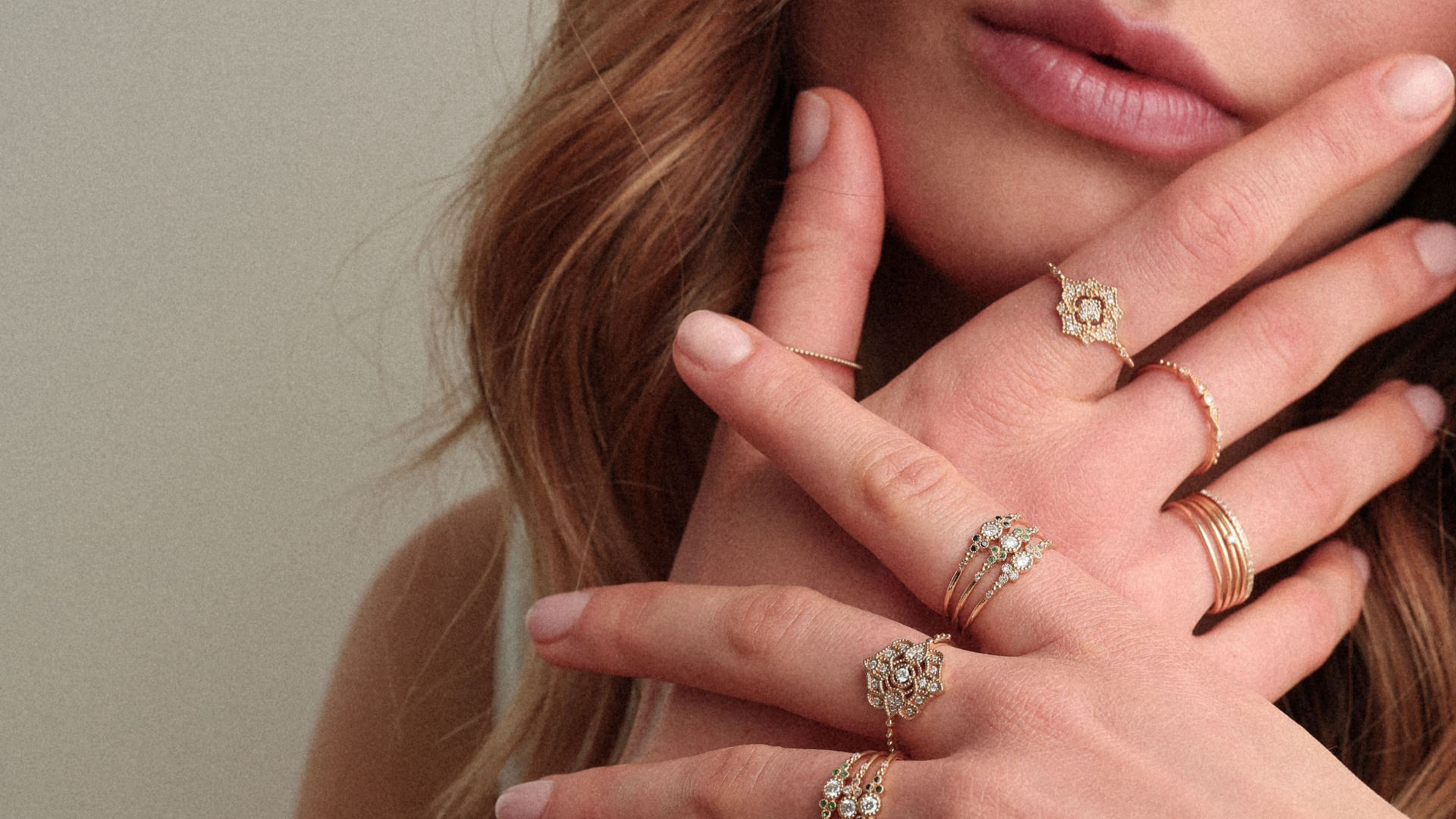 Angèle Brousse Paradis Little bague or émeraudes 6 pierres