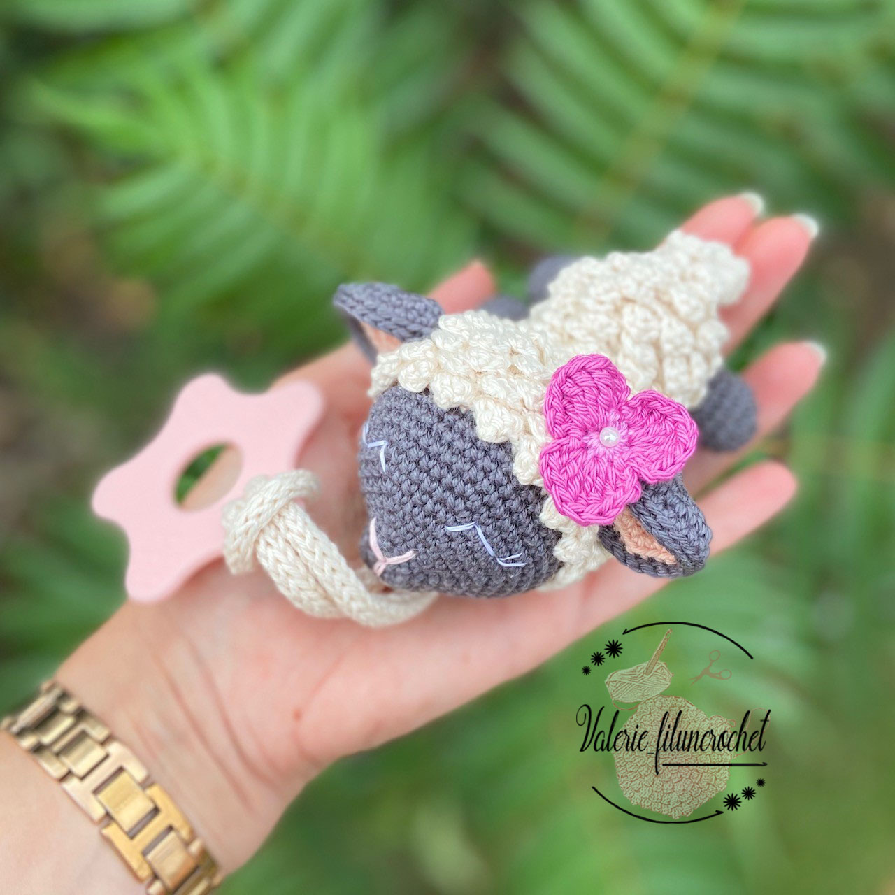 Valerie Sheep le mouton patron crochet amigurumi PDF