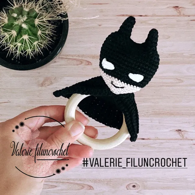Valerie Les Tutoriels Batman anneau de dentition tuto crochet