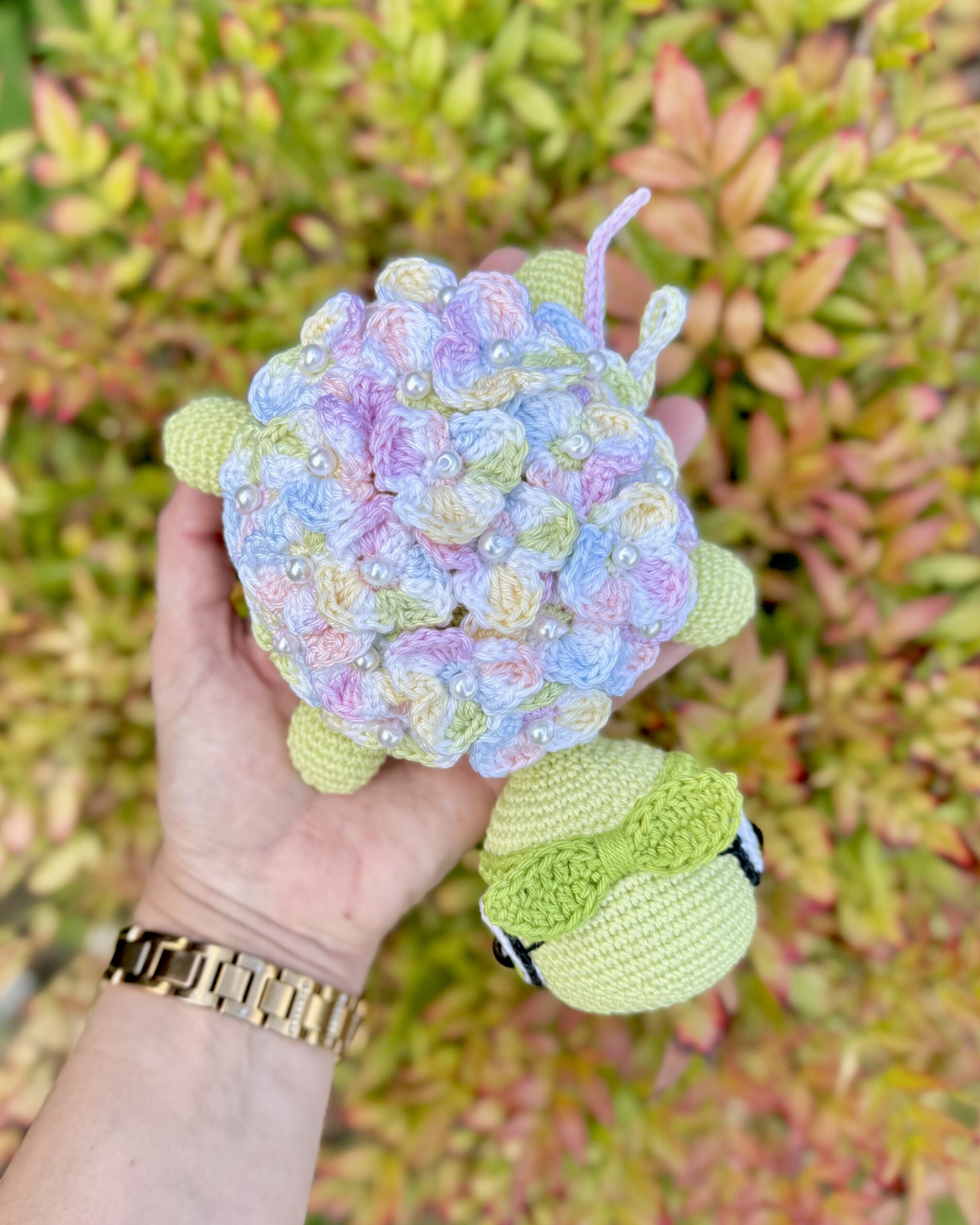 Valerie Fil Un Crochet Kit Naïa tortue fleurie kit crochet tortue