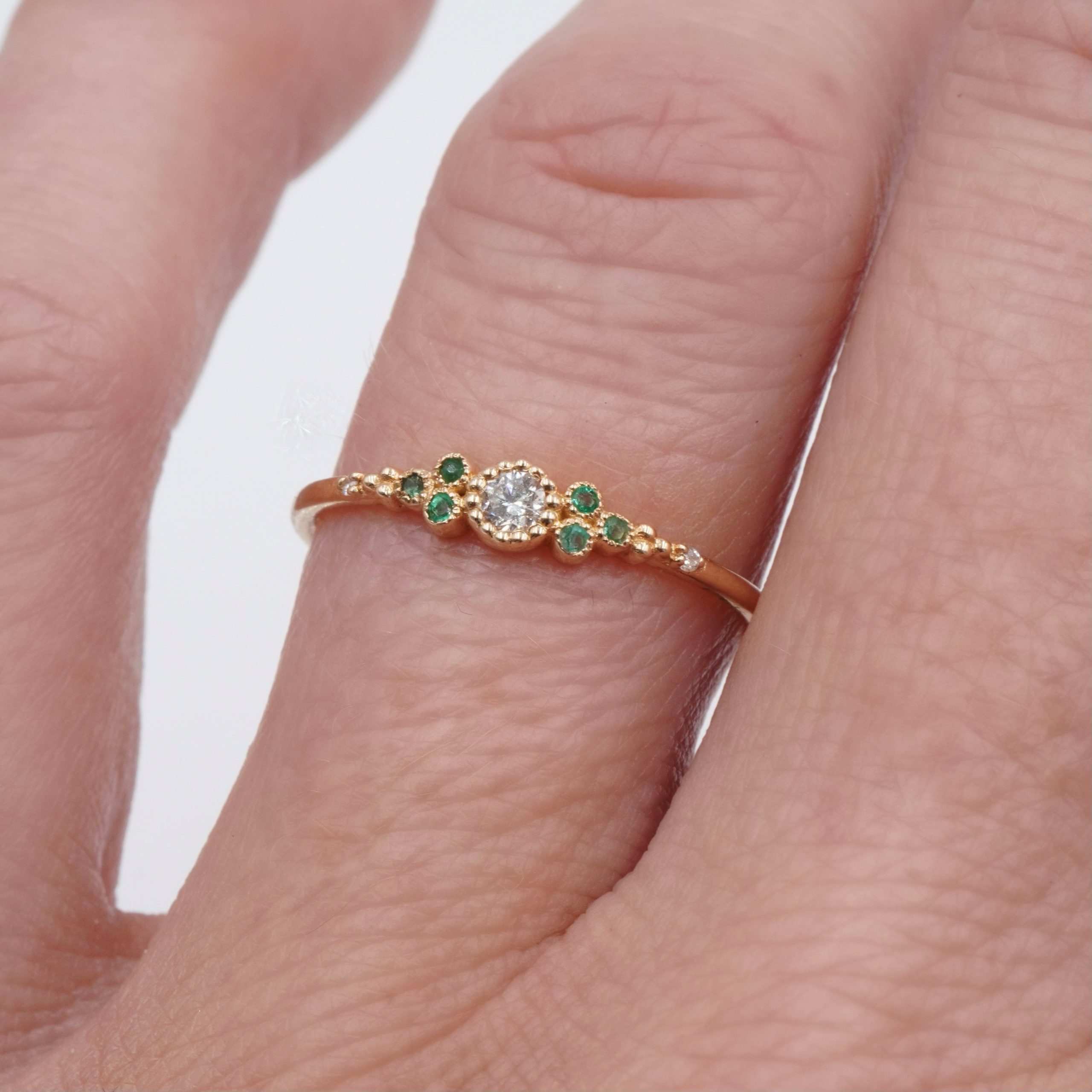 Angèle Brousse Paradis Little bague or émeraudes 6 pierres