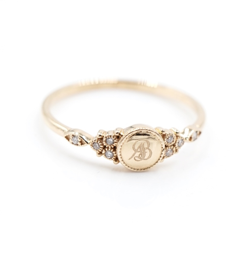 Angèle Brousse Susie Gold bague or 18 carats diamant gravable