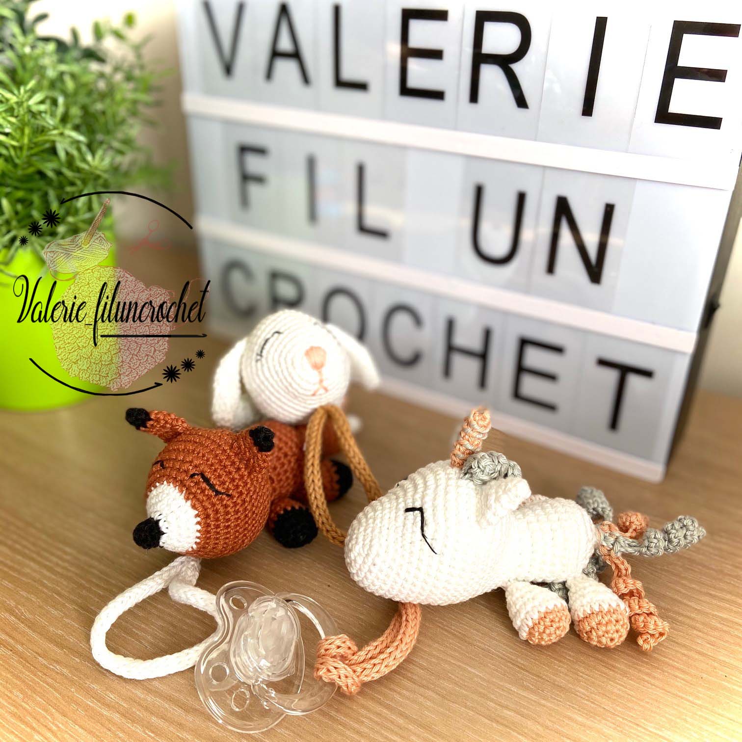Valerie Léa la licorne patron crochet amigurumi PDF