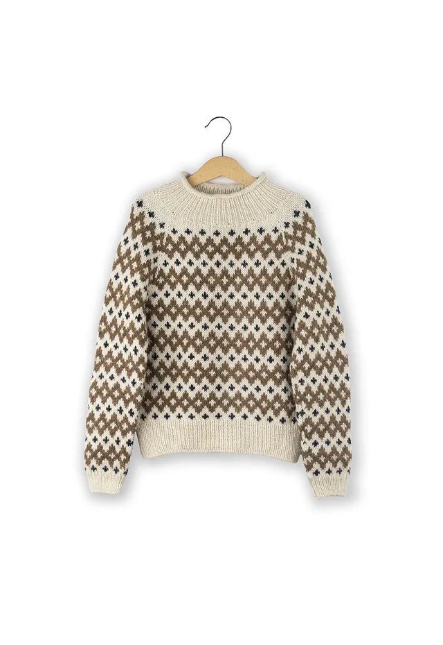 Isager Yarn Kits Little Inge Sweater kit pull alpaga
