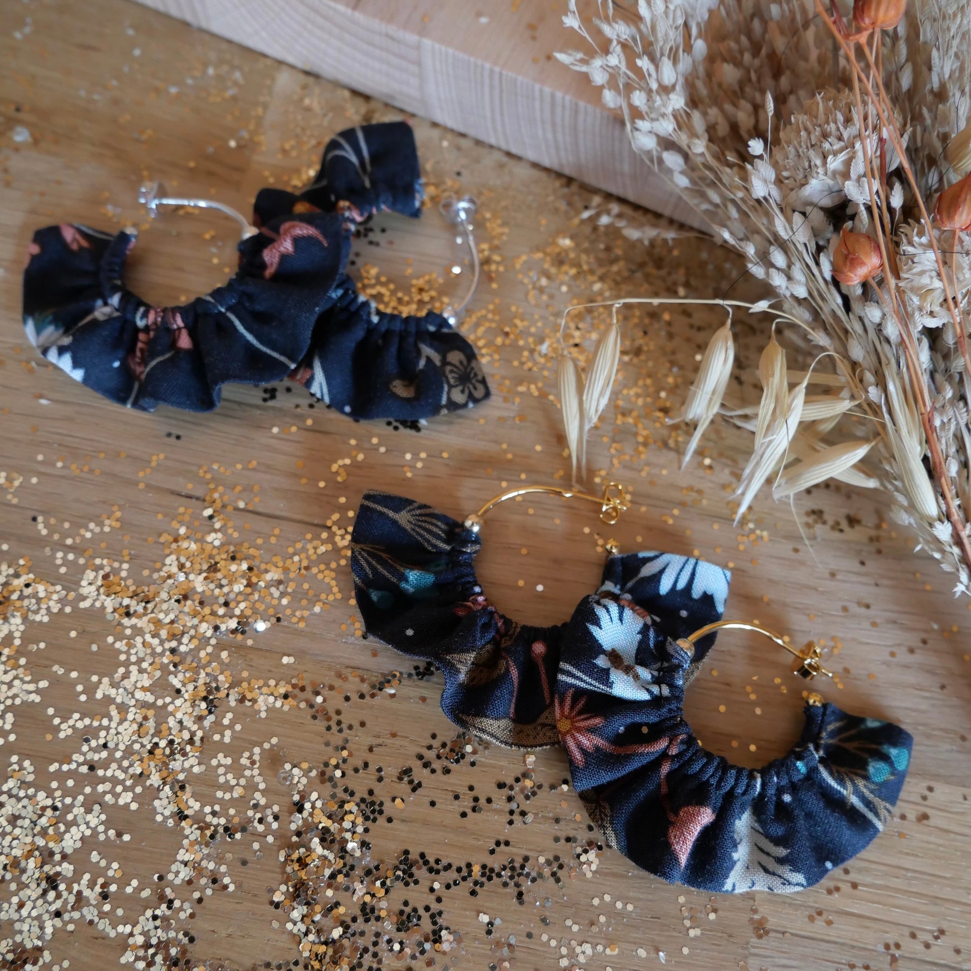 Laeti & Léa Luna Dried Flowers boucles créoles argentées 56 mm
