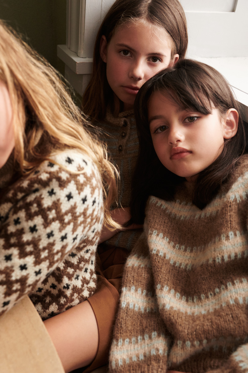 Isager Yarn Kits Little Inge Sweater kit pull alpaga