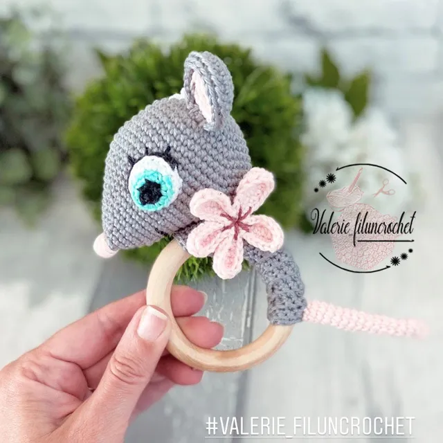 Valérie Fil un Crochet Zoélie la souris patron crochet anneau