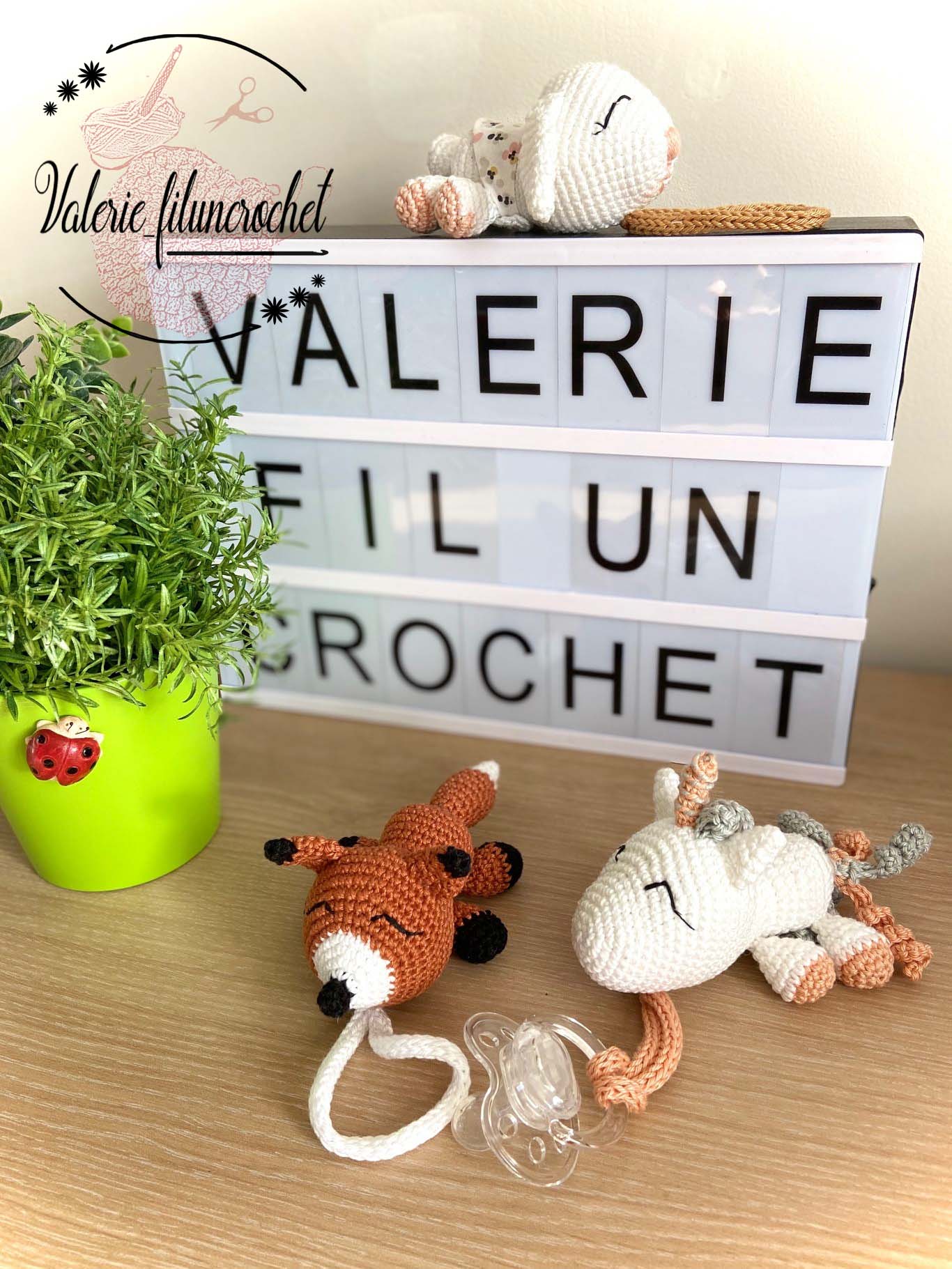 Valerie Léa la licorne patron crochet amigurumi PDF
