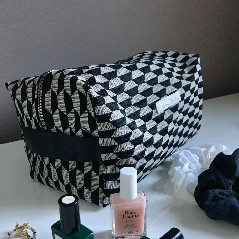 Laeti & Léa trousse de toilette cube Graphique Noir MEDIUM coton