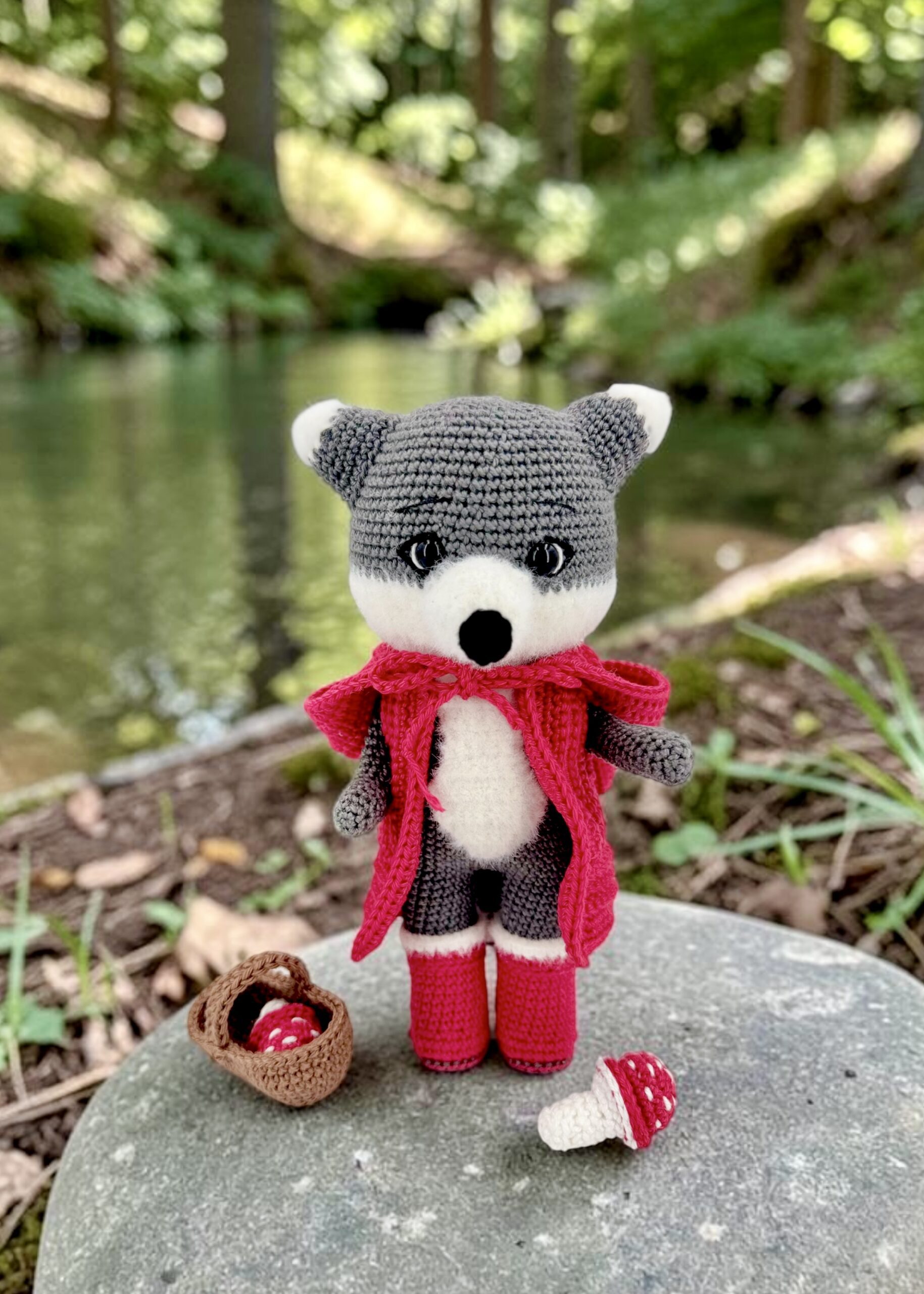 Valerie Fil Un Crochet Loulou livret crochet loup chaperon rouge
