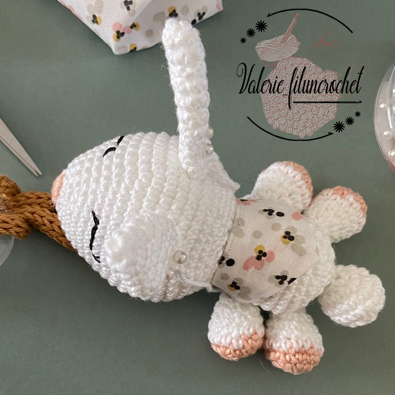 Joséphine la lapine patron crochet amigurumi PDF lapin