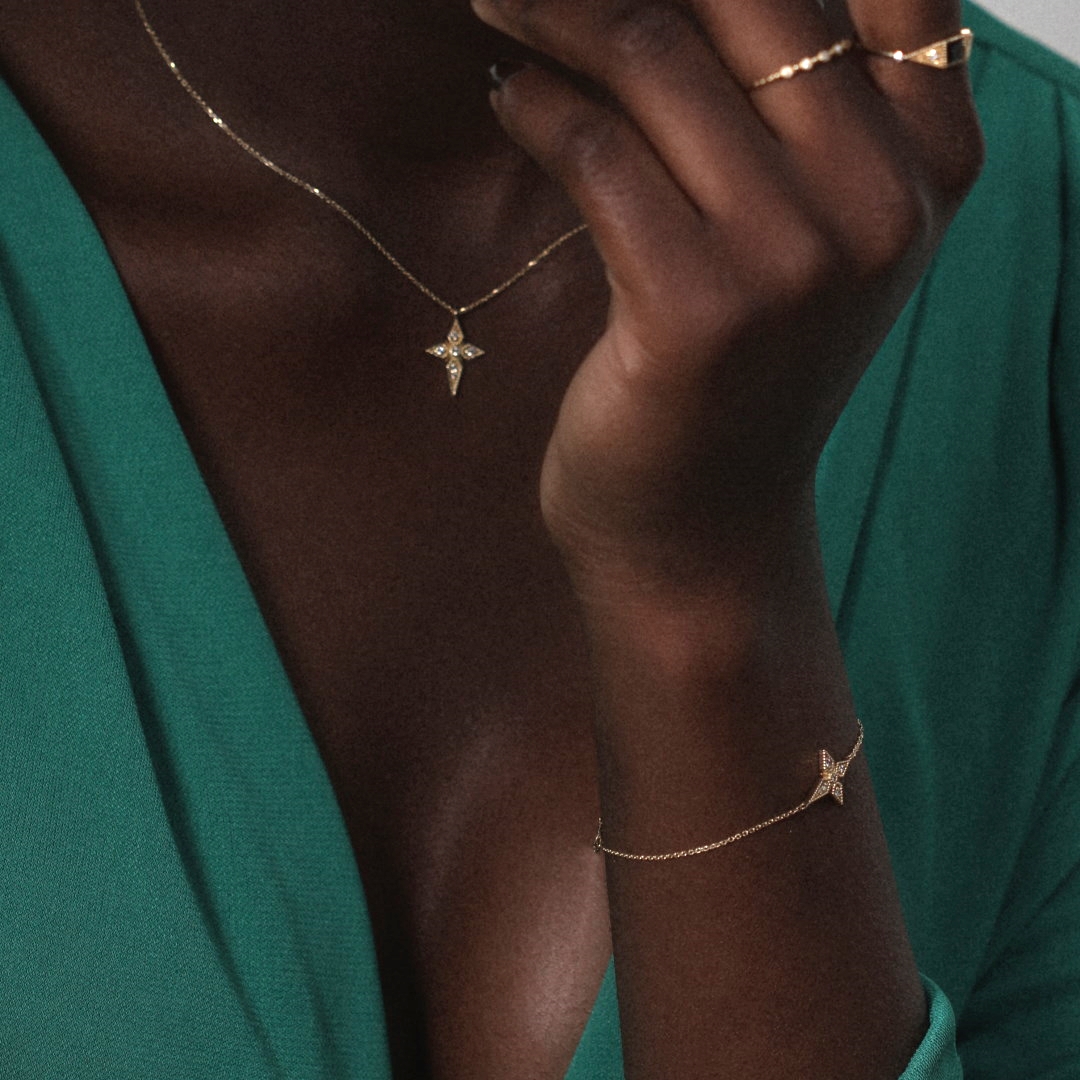 Angèle Brousse Saintes Single Croix bracelet or diamants