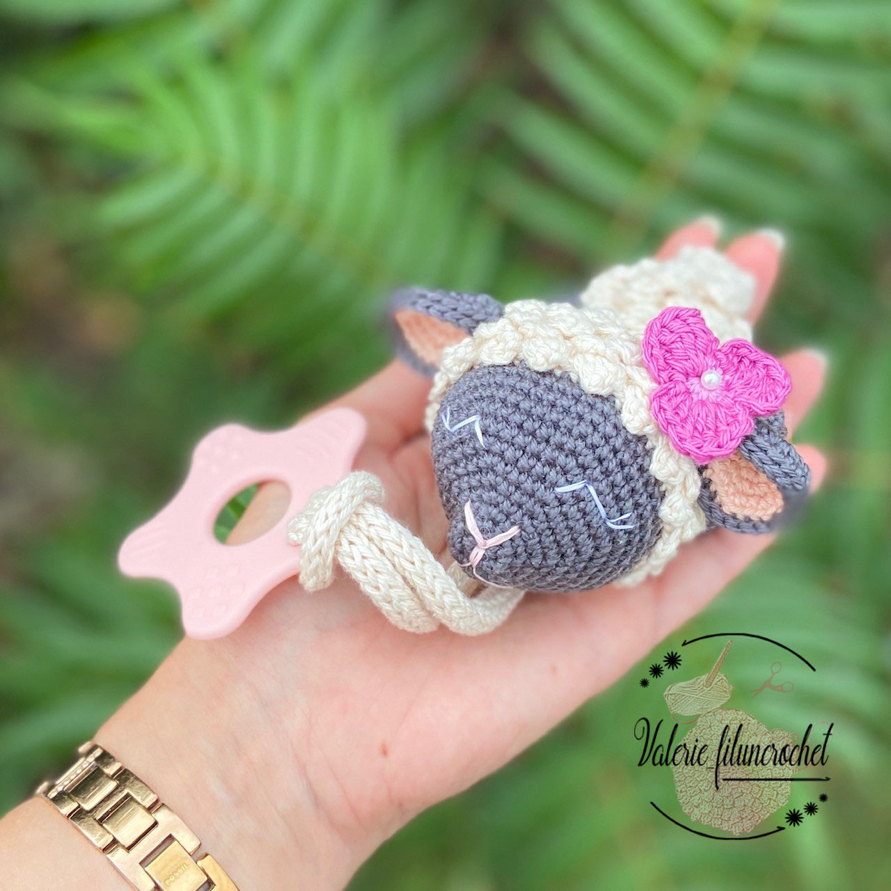 Valerie Sheep le mouton patron crochet amigurumi PDF