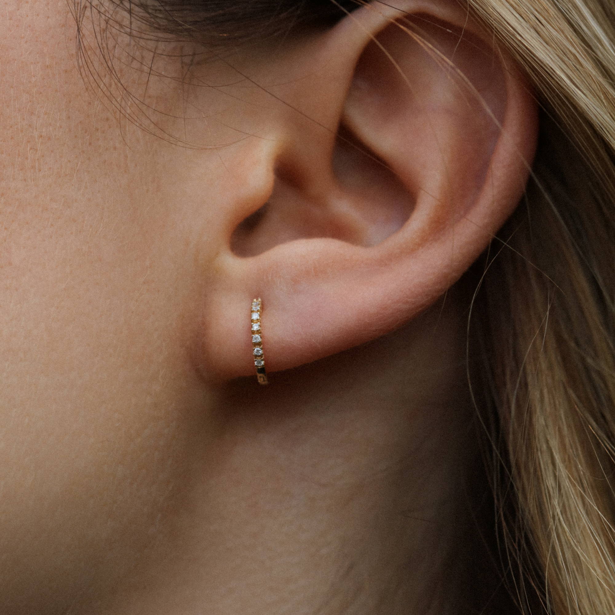 Angèle Brousse Dita Créole diamants boucles or blanc 14 carats