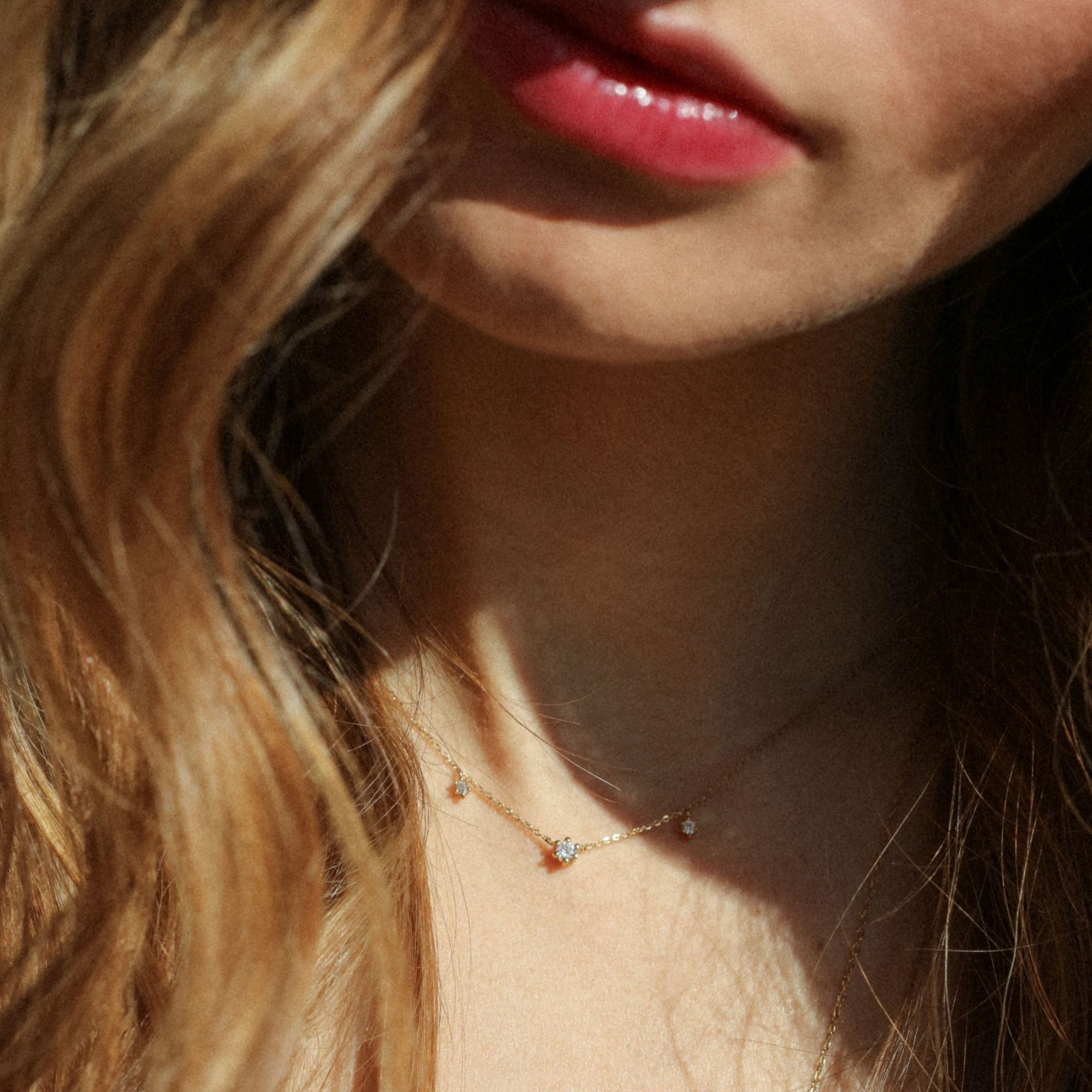 Angèle Brousse Eternity Collier or jaune 3 diamants 0,15 ct