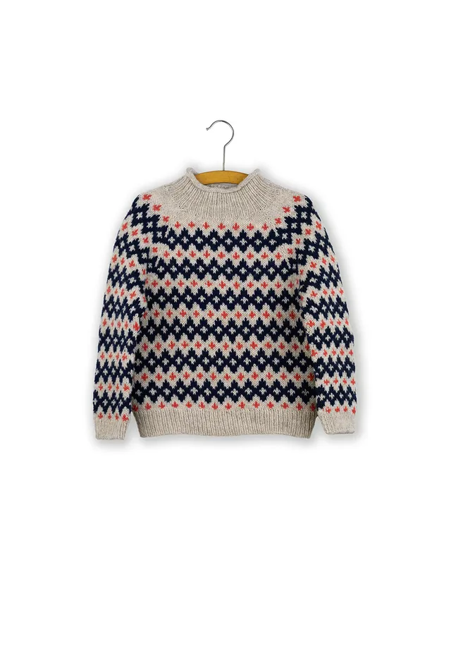 Isager Yarn Kits Little Inge Sweater kit pull Jensen