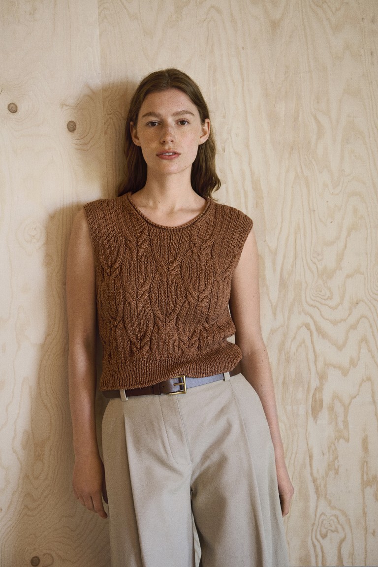 Isager Twist Top kit tricot top torsadé femme