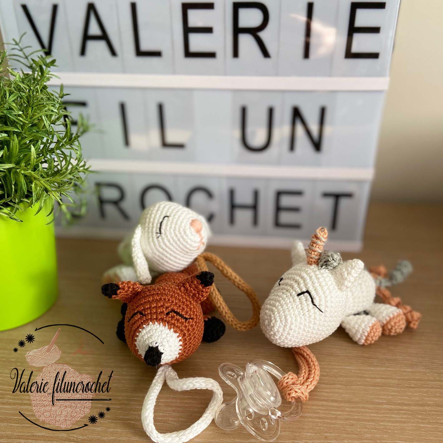 Valerie Léa la licorne patron crochet amigurumi PDF