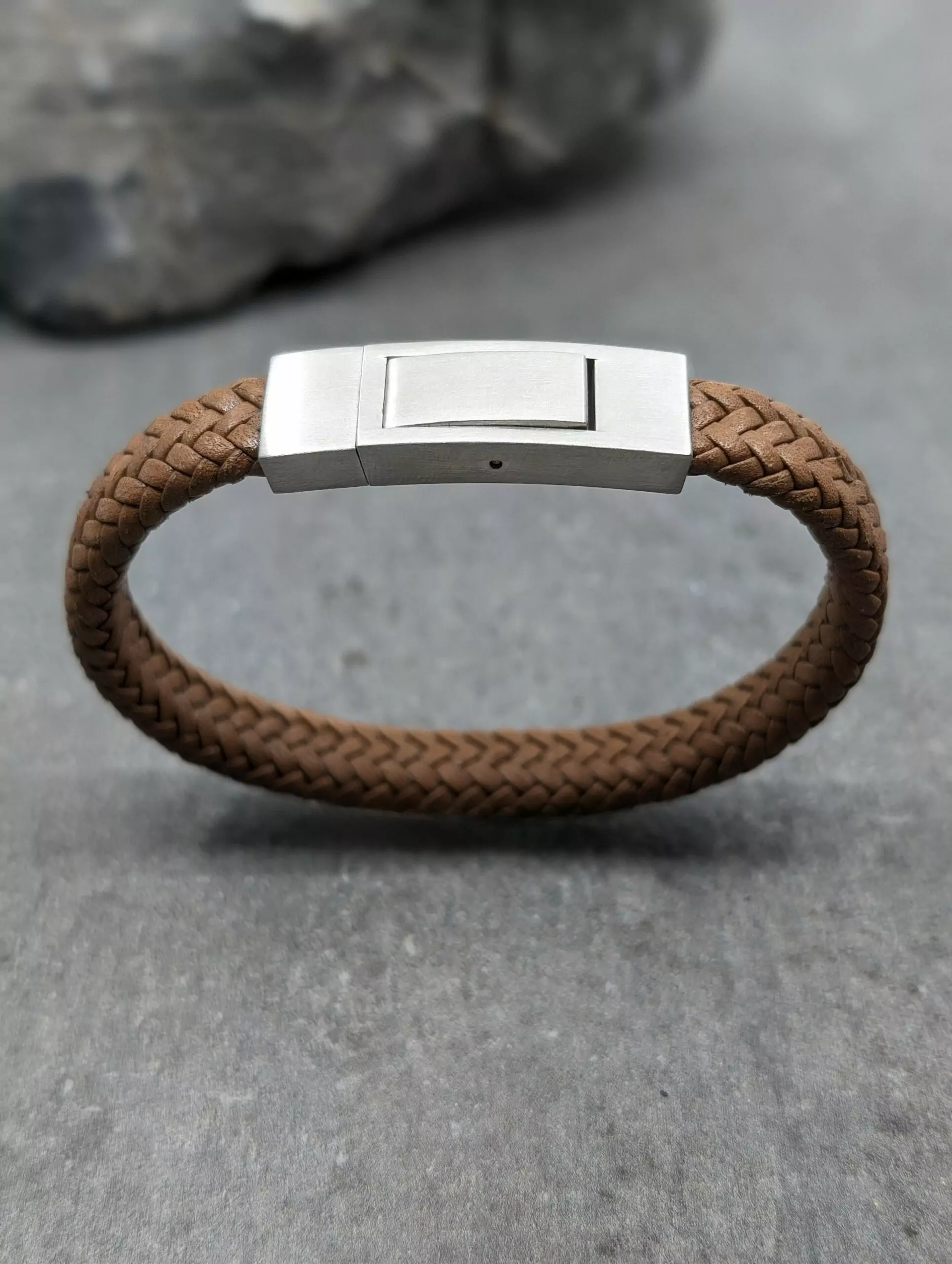 IKOBA Bracelets Cuir Plat Marron Fermoir Brosse Acier Inoxydable