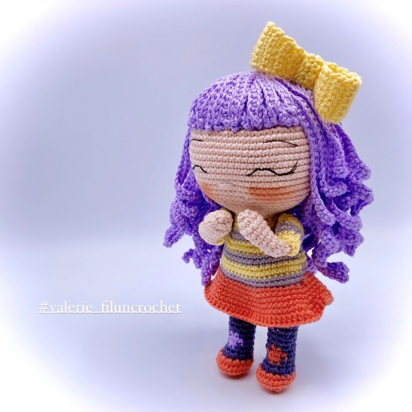 Lila signe avec bébé tutoriel crochet bébé