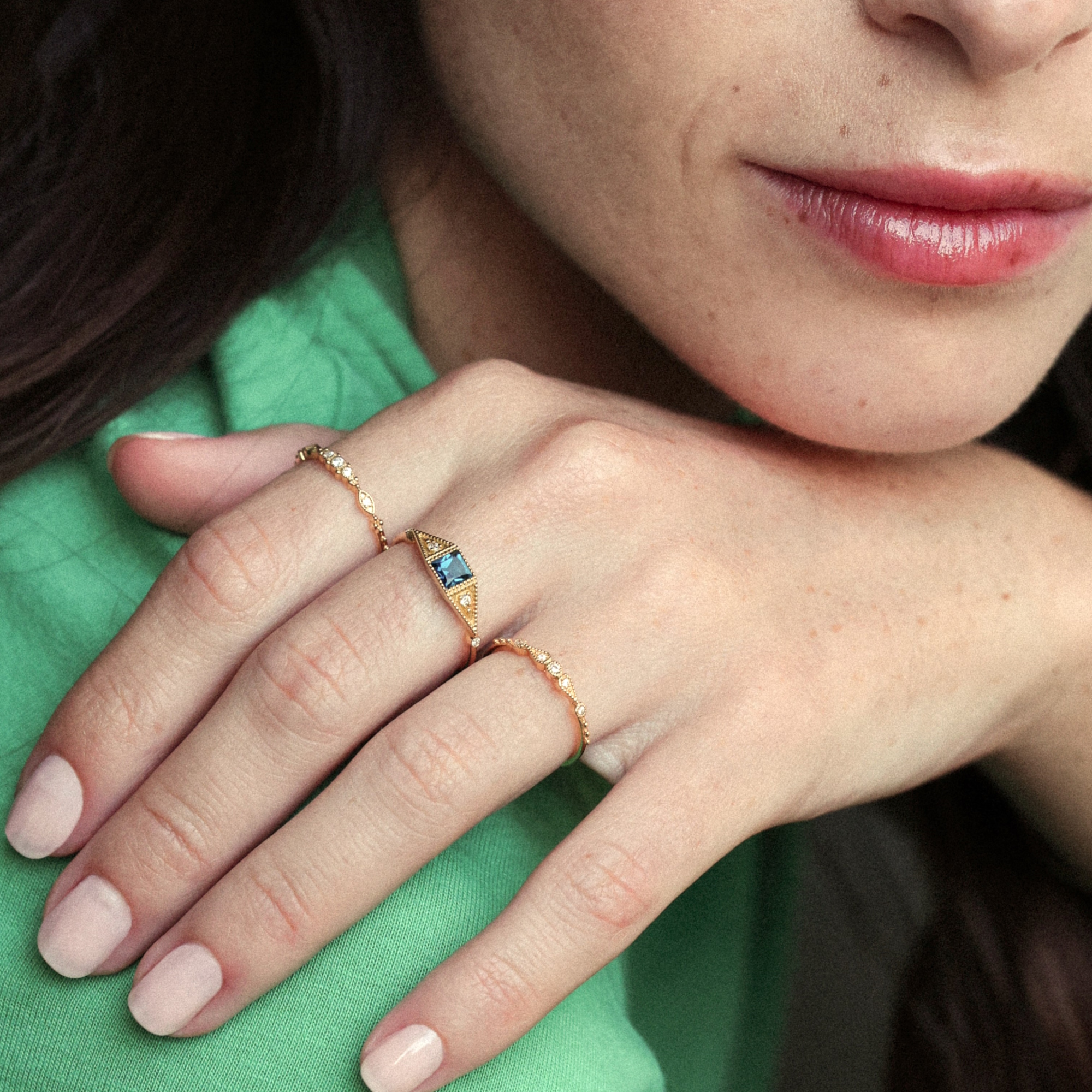 Angèle Brousse Susie Gold bague or 18 carats diamant gravable