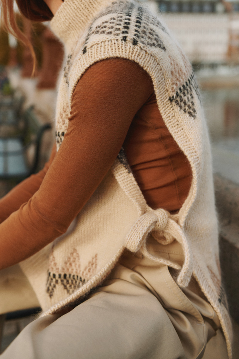 Isager Yarn Kits Beth Warmer col kit tricot laine