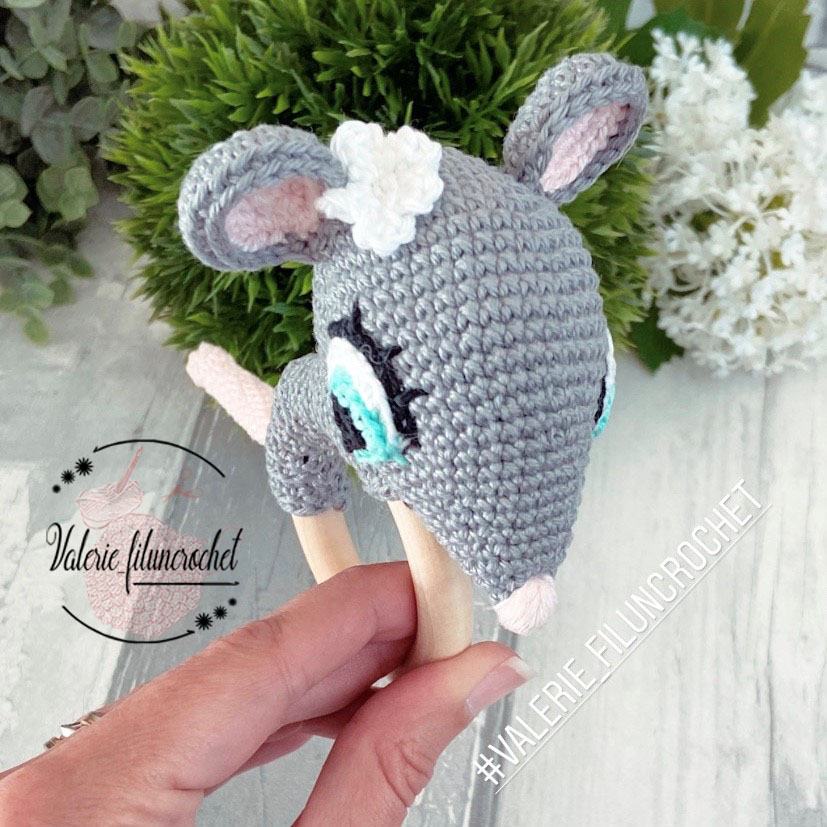 Valérie Fil un Crochet Zoélie la souris patron crochet anneau