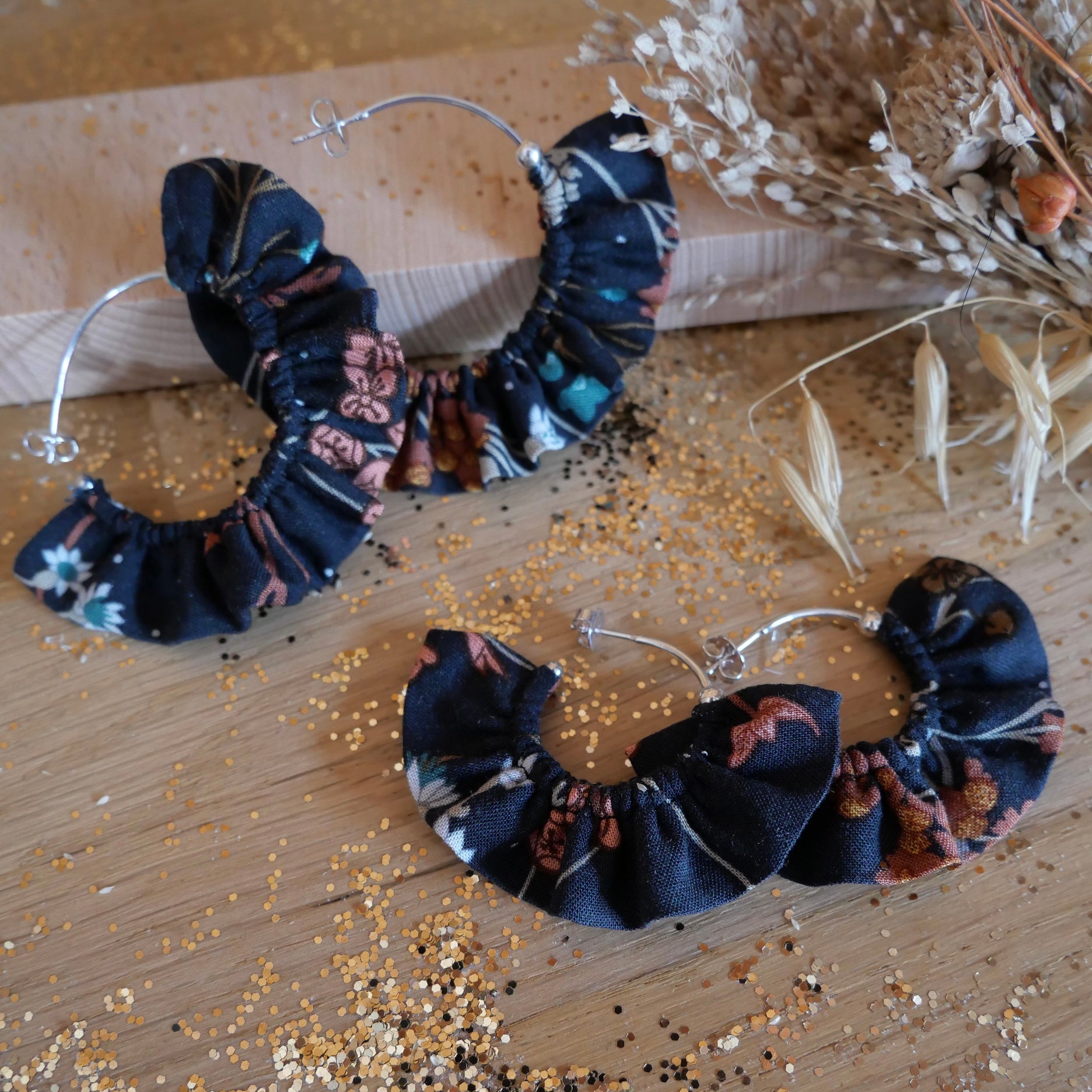 Laeti & Léa Luna Dried Flowers boucles créoles argentées 56 mm