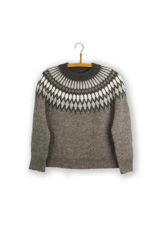Isager Agnes jumper kit tricot pull 88 euros laine