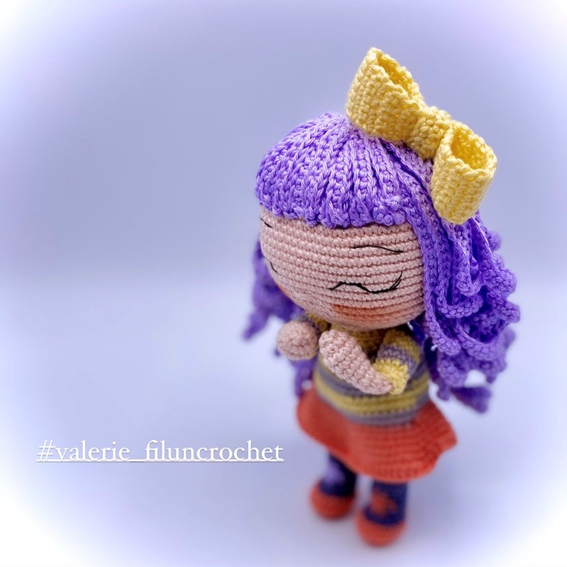 Lila signe avec bébé tutoriel crochet bébé