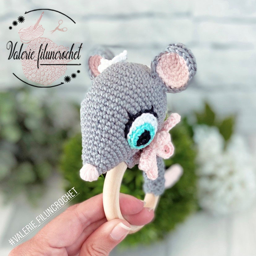 Valérie Fil un Crochet Zoélie la souris patron crochet anneau