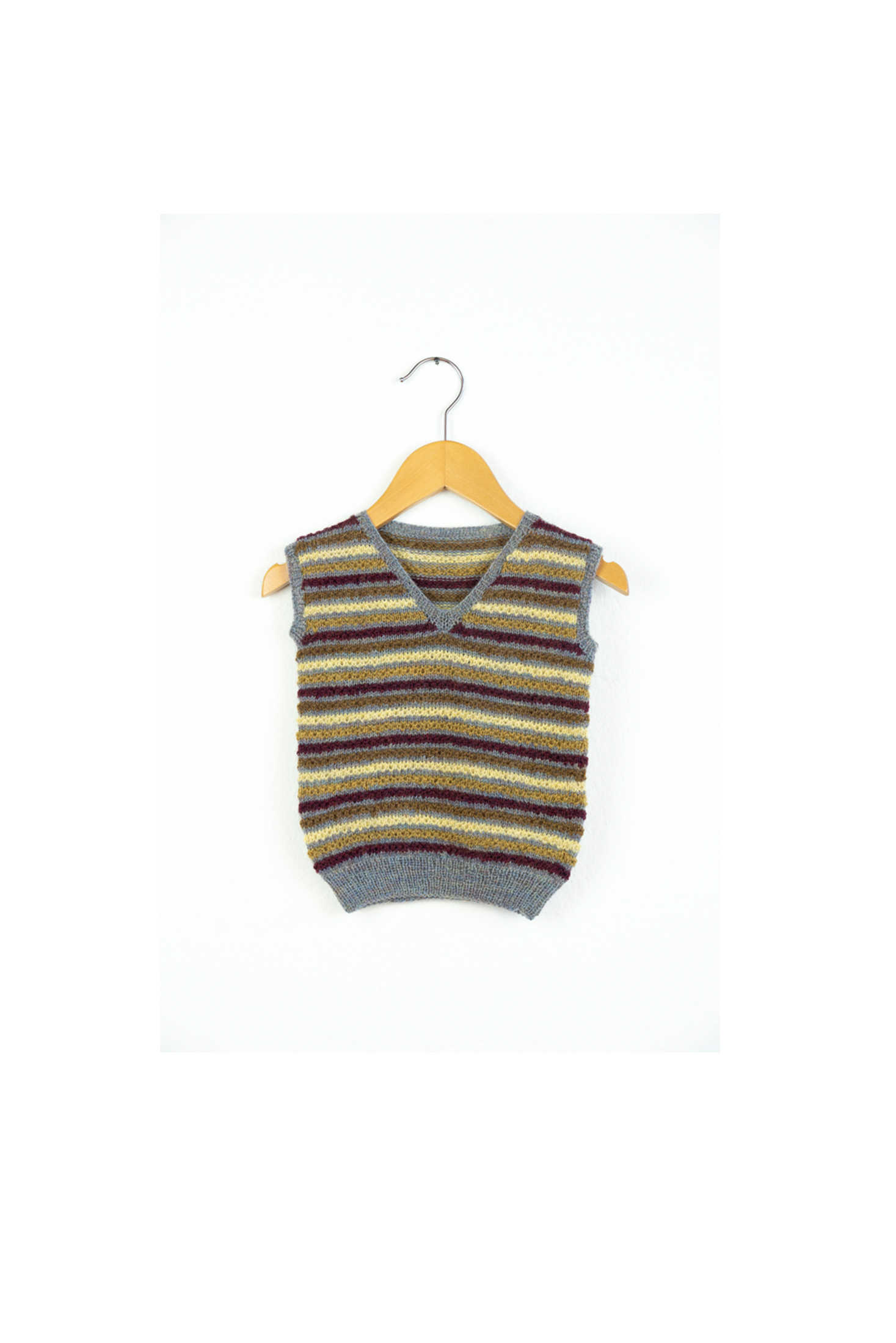 Isager Patterns Ludvig patron tricot tricot main