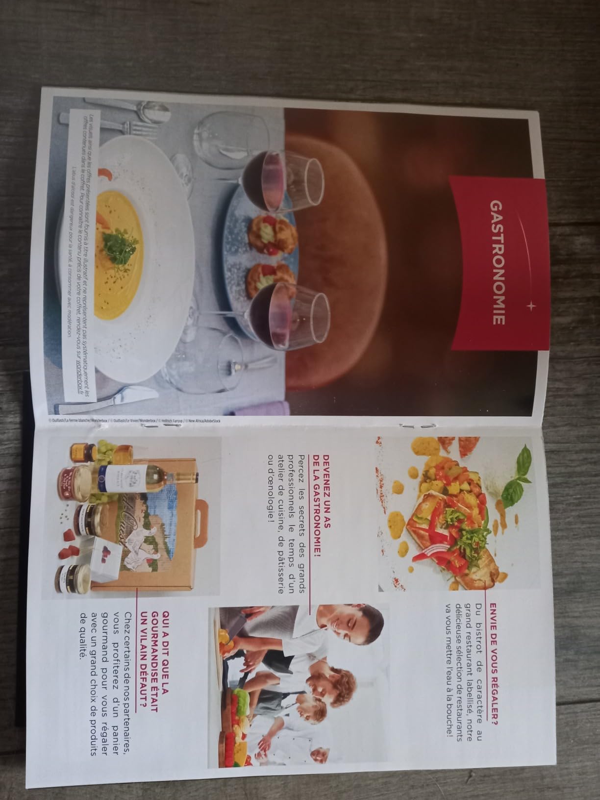 Wonderbox Pour Un Couple en Or coffret 2 personnes séjour repas