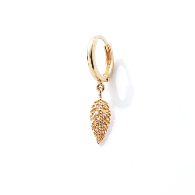 Angèle Brousse Suki plume mini créole or jaune 18 carats 1 cm