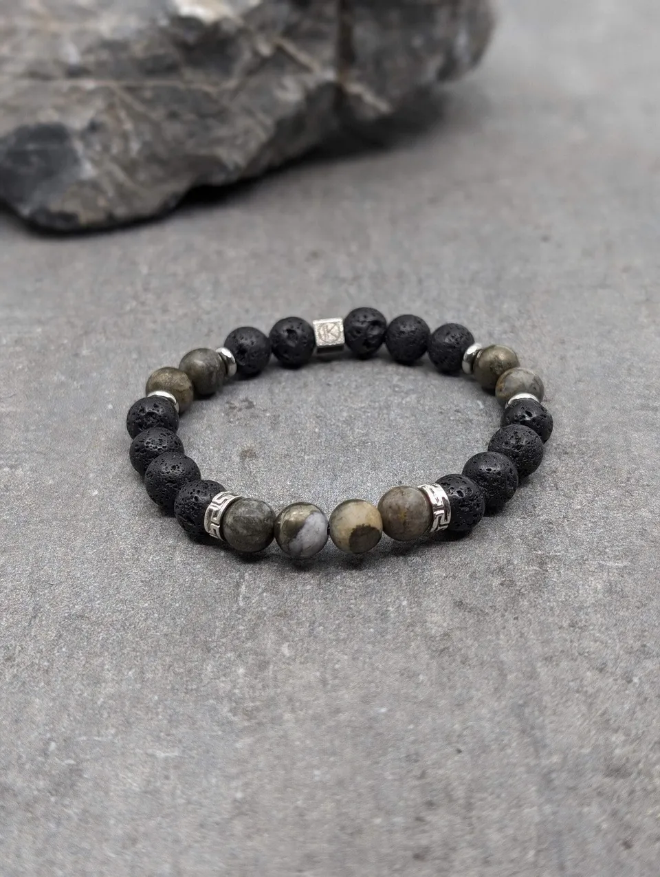 IKOBA Bracelets bracelet pyrite pierre de lave 8 mm