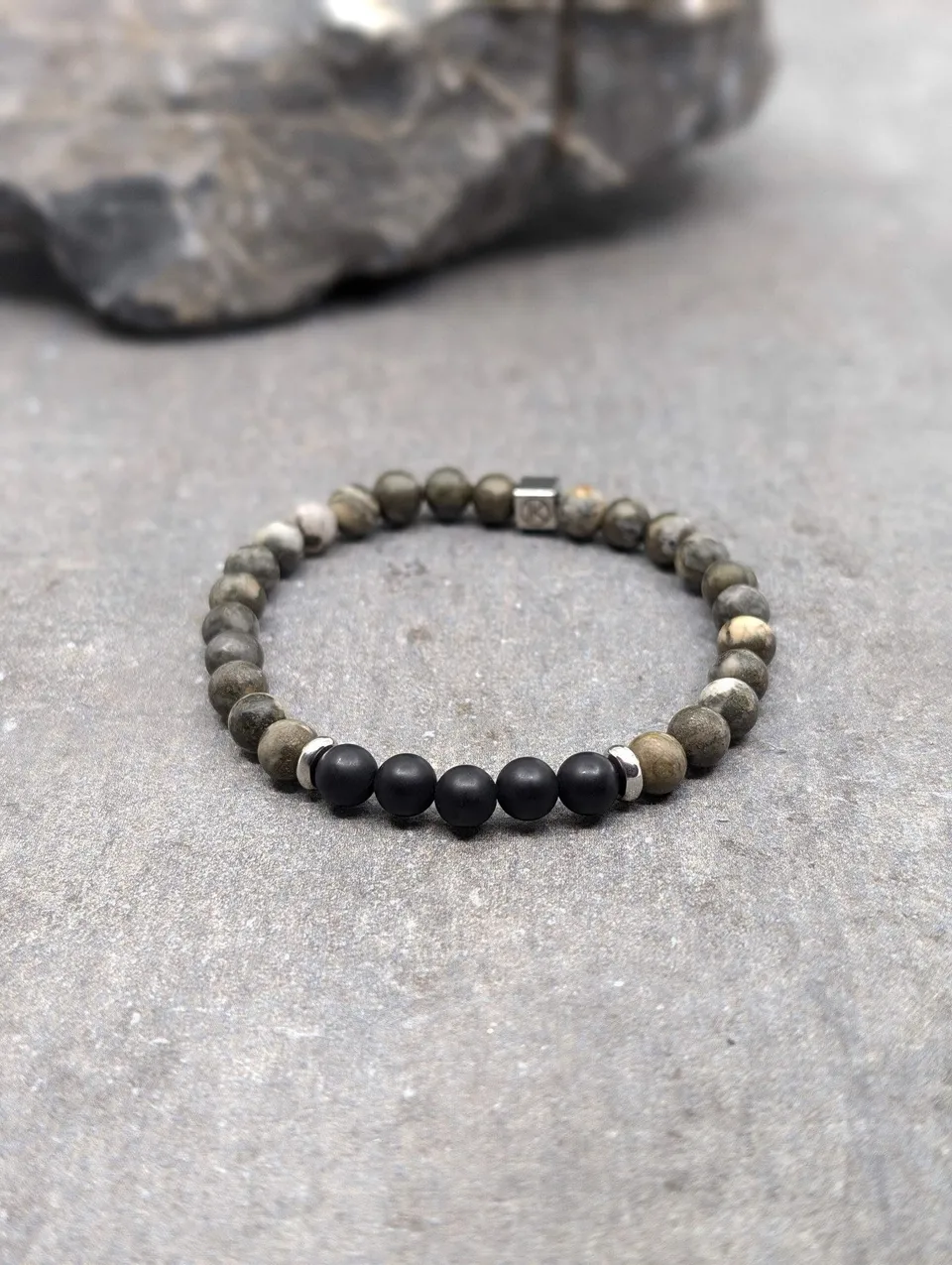IKOBA Bracelets bracelet pyrite agate noire dépolie 6 mm