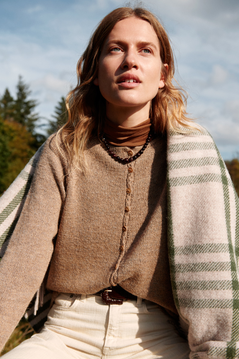 Isager Yarn Kits Helga’s Cardigan kit gilet