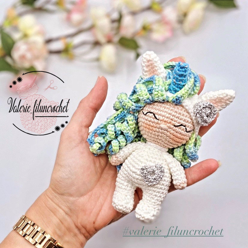 Valerie Fil Un Crochet Georgia la Poupée Licorne patron PDF