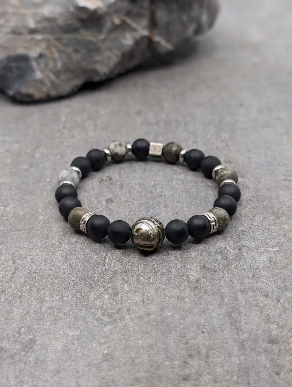 IKOBA Bracelets bracelet pyrite agate perle tahiti 8mm