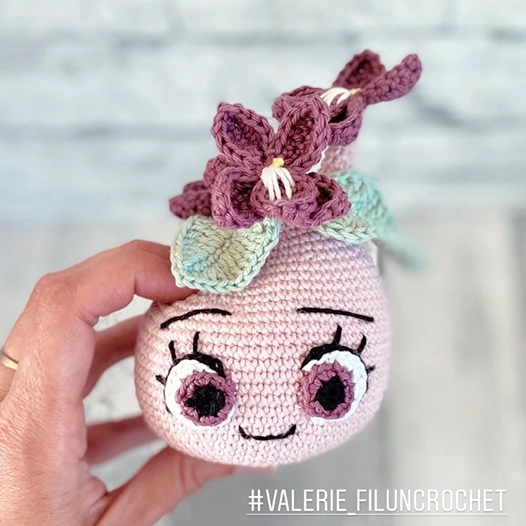 Valerie Fil Un Crochet Lumi tutoriel crochet violette