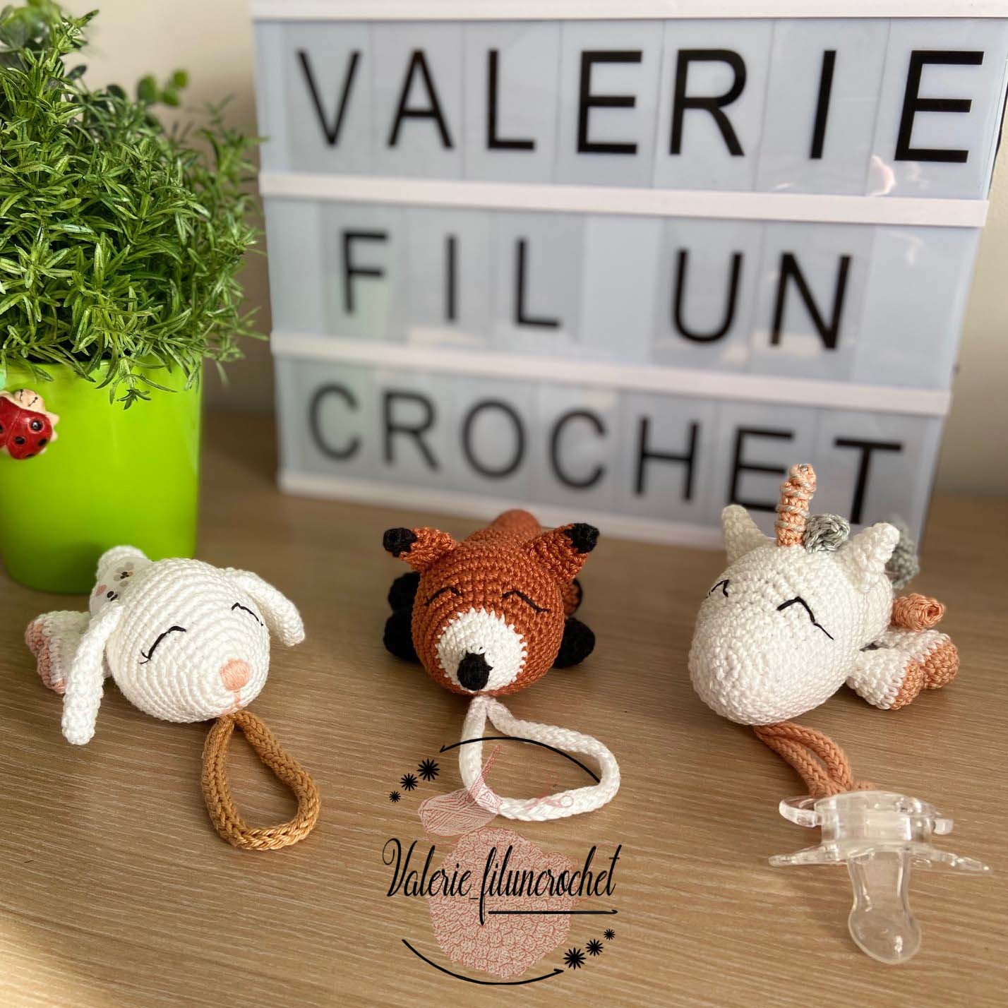 Valerie Léa la licorne patron crochet amigurumi PDF
