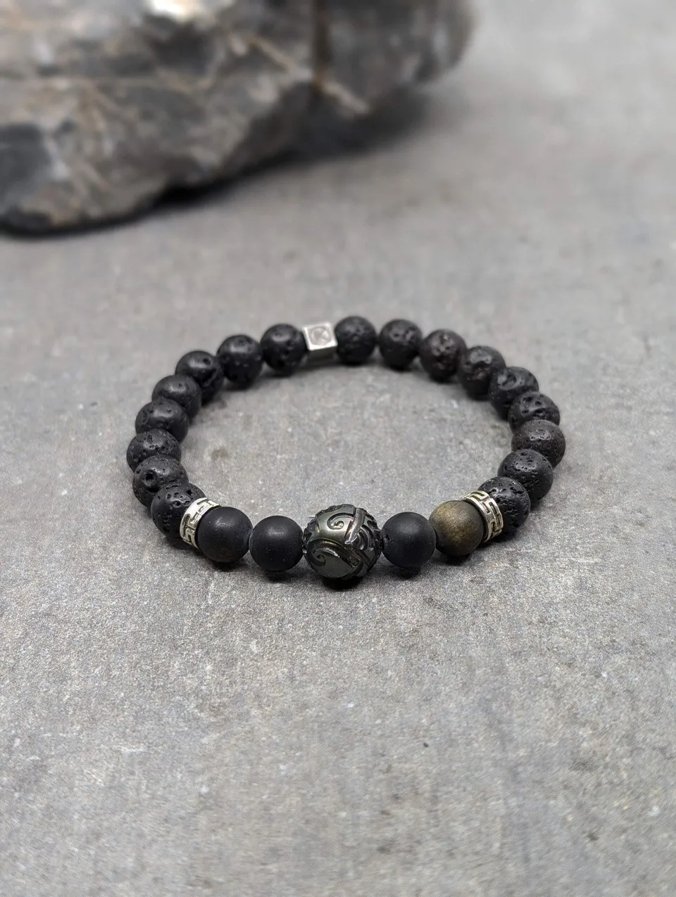 IKOBA Bracelet Obsidienne Dorée Lave Perle Tahiti Gravée 8mm