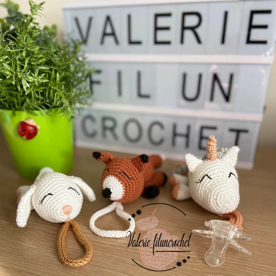 Valerie Léa la licorne patron crochet amigurumi PDF