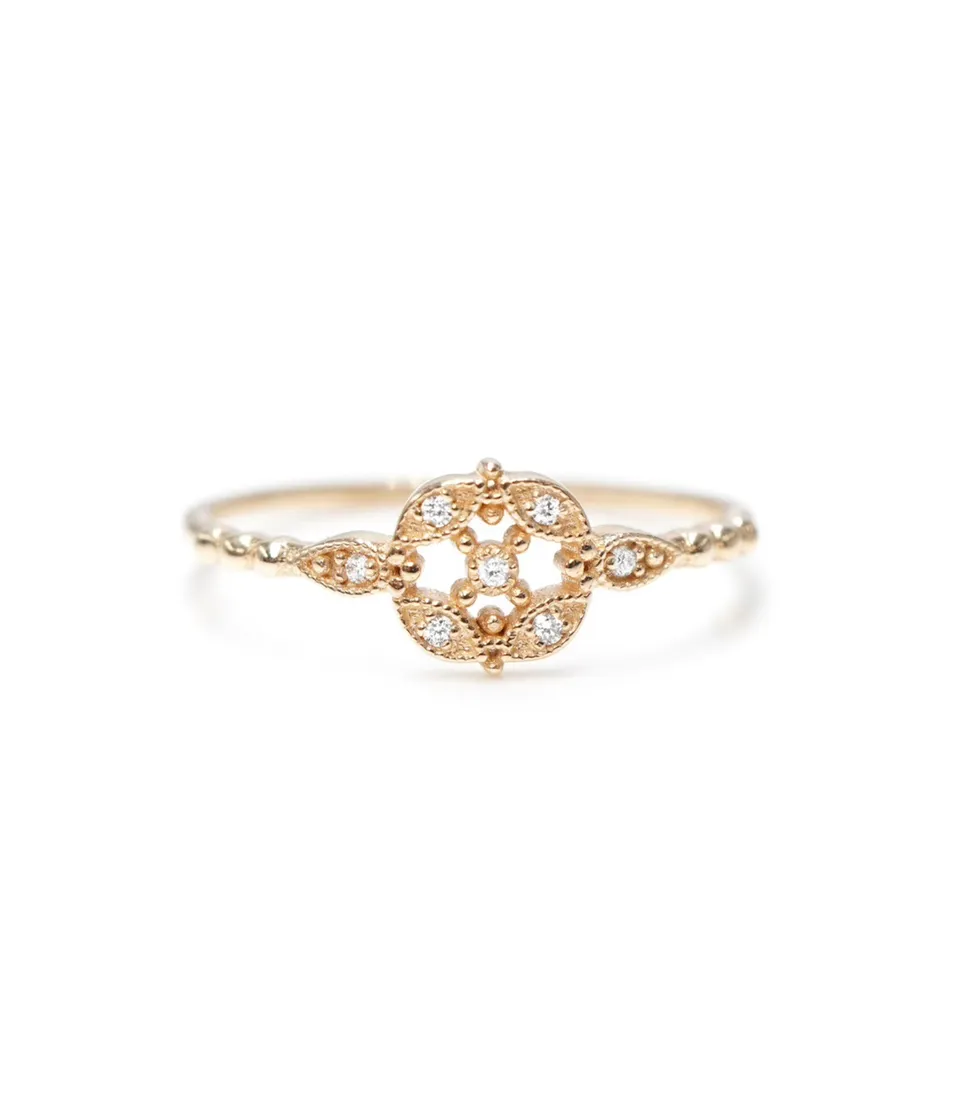 Angèle Brousse Romance sweet bague or 18 carats 7 diamants