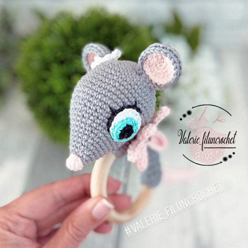 Valérie Fil un Crochet Zoélie la souris patron crochet anneau