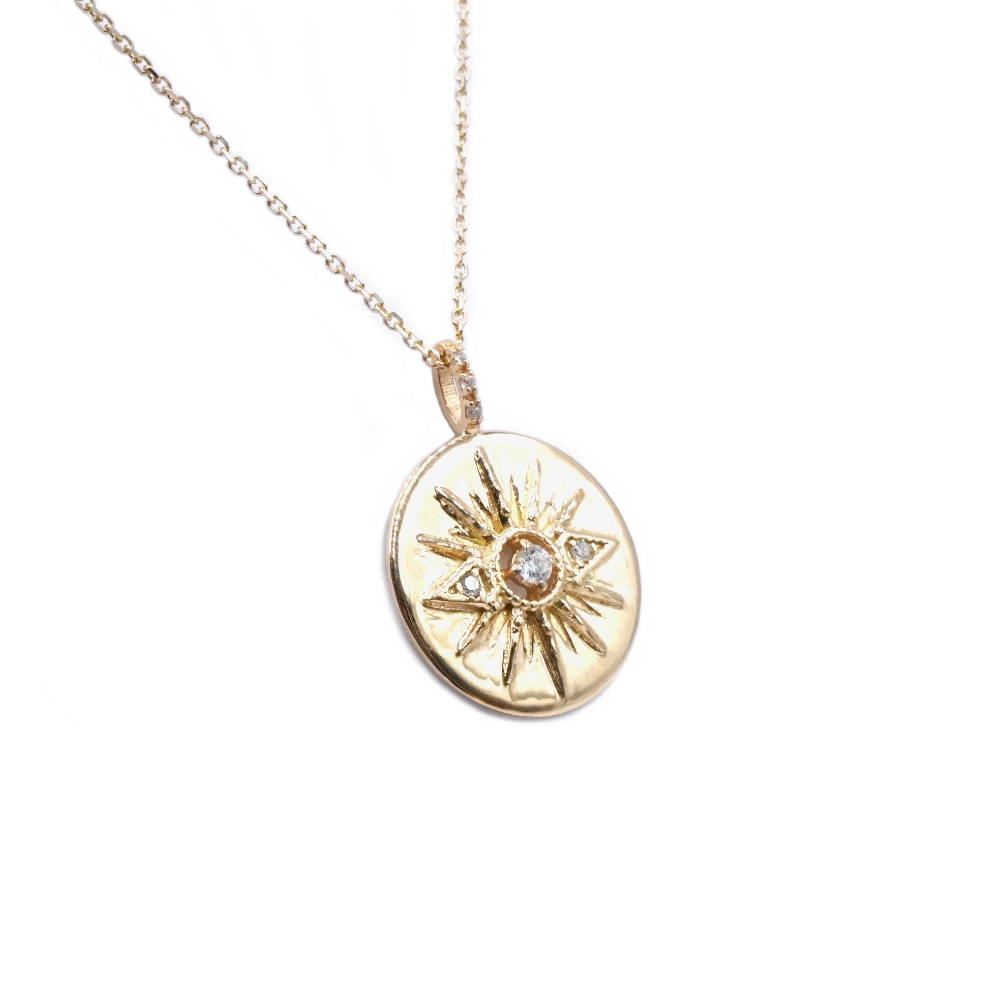 Angèle Brousse Stella Sun collier médaille or 18 carats 50 cm