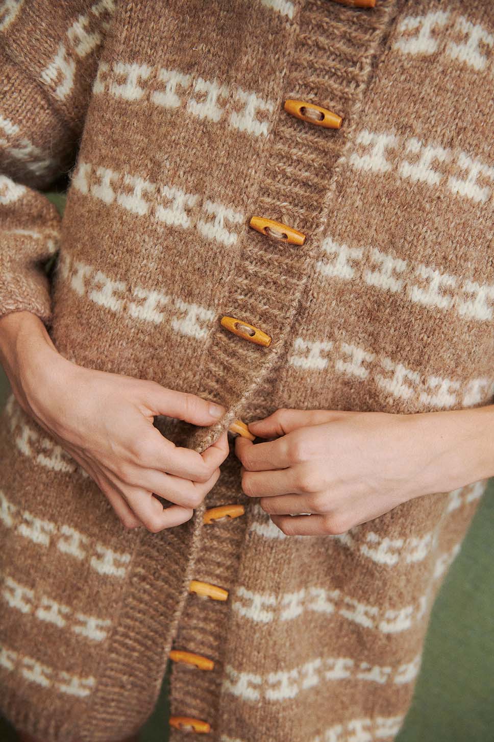 Isager Karla Cape kit tricot cape laine